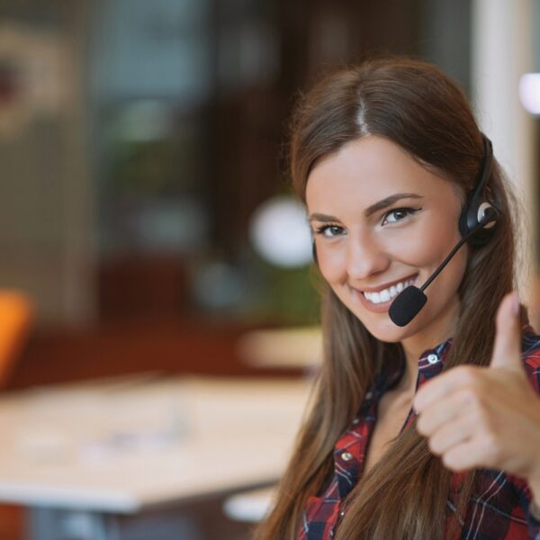 Choosing the Right Business Phone Service for Your Company