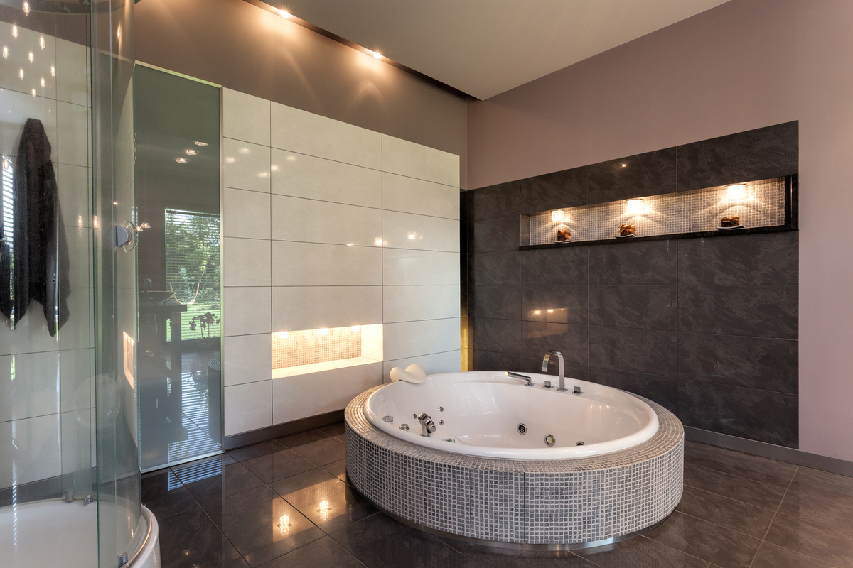 The Benefits of Walk-In Tub Shower Combos for Seniors