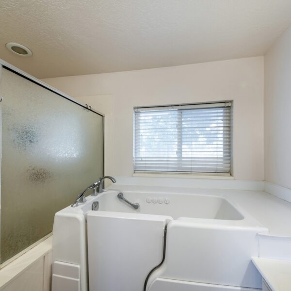 Understanding the Cost of Walk-In Bathtubs with Showers for Seniors