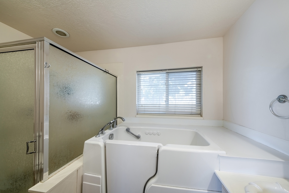 Understanding the Cost of Walk-In Bathtubs with Showers for Seniors